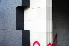Vápennopieskové tvárnice KM Beta zateplené grafitovým polystyrénom dosahujú vynikajúcu tepelnú akumuláciu i tepelnoizolačné vlastnosti (KM BETA)