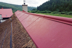 Detail-hrebena-strechy-ROOFING-s-r.o