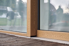 Detail-izolacniho-skla-IZOS-do-dreveneho-ramu_realizace-Vorlicek-okna