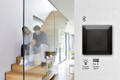 Vypínač Zoni pre systém inteligentnej elektroinštalácie ABB-free@home® pre ovládanie osvetlenia a predokenných žalúzií, dizajn je zladený s radom štandardných vypínačov a zásuviek Zoni (ABB) ovládanie osvetlenia, ovládanie žalúzií
